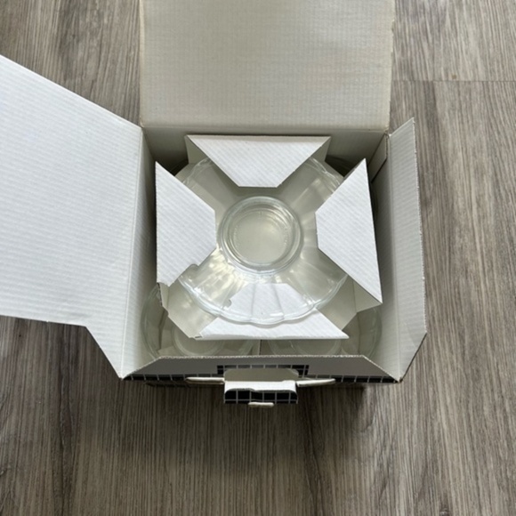 Vintage retro 1970’s DURALEX  glass cups and saucers. 4 sets in box. France. - Picture 3 of 5